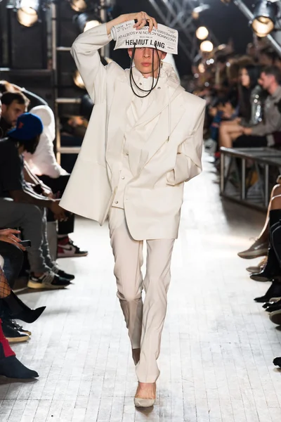 Look 13